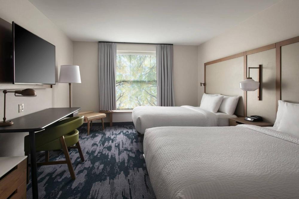 Guest room, 2 Queen interior